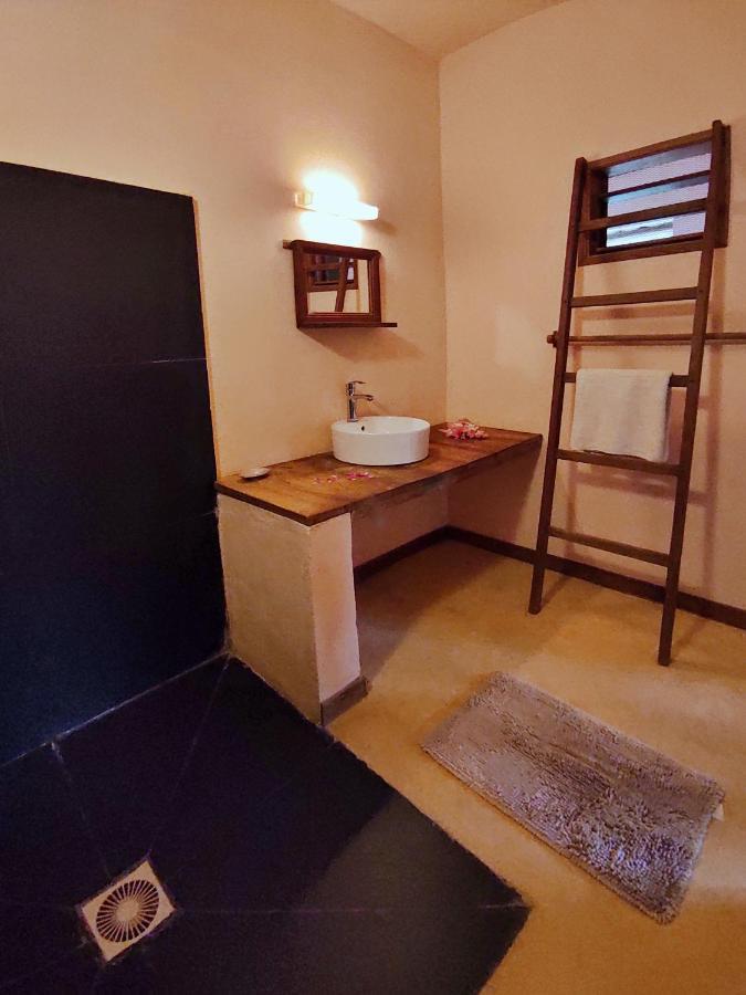 Hotel Benjamin 阿姆巴托洛阿卡 外观 照片